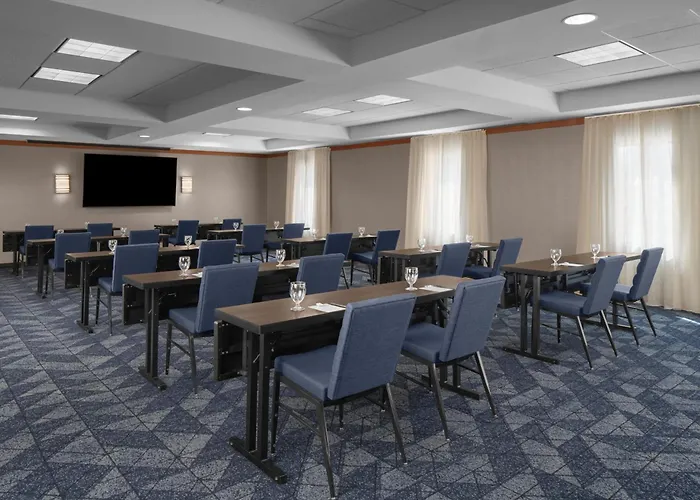 Hotel Courtyard By Marriott West/avondale 3*