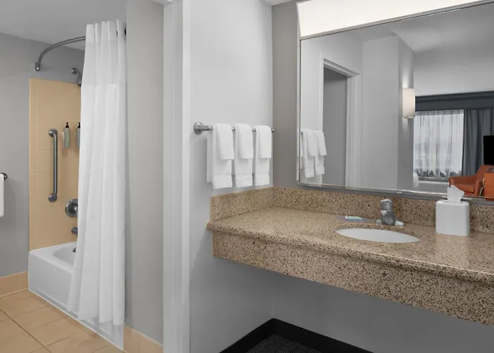 Hotel Courtyard By Marriott West/avondale 3*