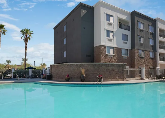 Courtyard By Marriott West/avondale Hotel