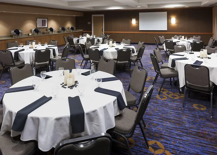 Courtyard By Marriott West/avondale