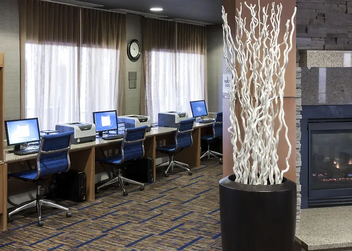 Courtyard By Marriott West/avondale Hotel