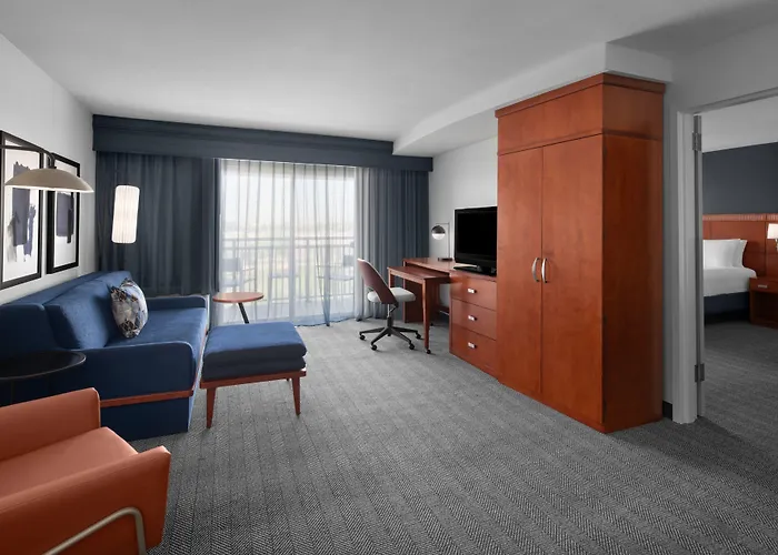 Hotel Courtyard By Marriott West/avondale 3*
