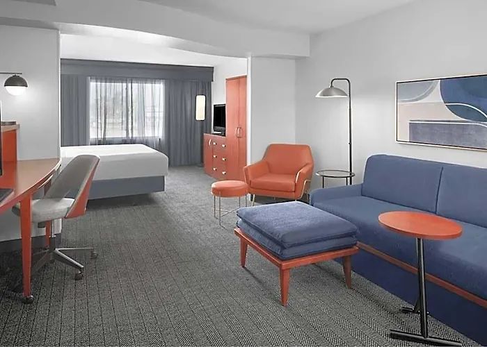 Hotel Courtyard By Marriott West/avondale 3*