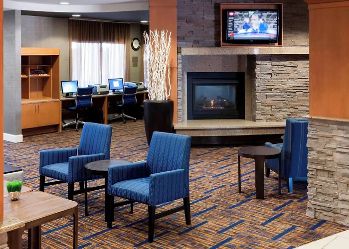 Courtyard By Marriott West/avondale Hotel 3*